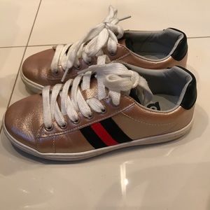 HOOva Sneakers in Rose Gold